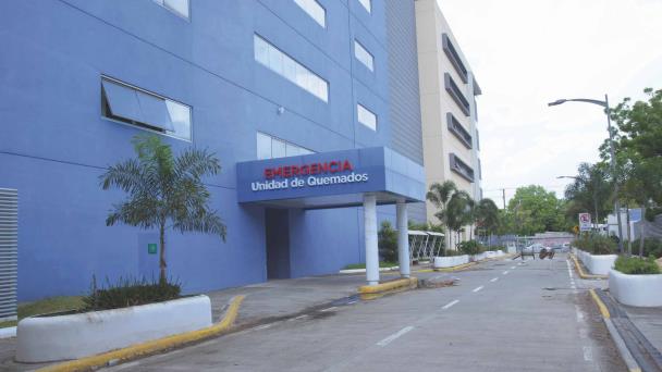 Joven de 18 años lucha por su vida tras sufrir quemaduras provocadas con sustancia inflamable