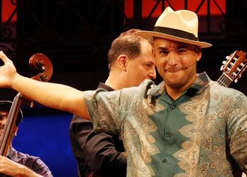 José “Candelita” Iglesias debuta en Broadway como narrador de “Buena Vista Social Club”
