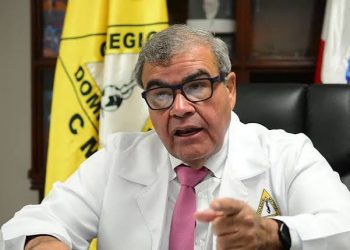 Rufino Senén Caba pide a Abinader intervenir el Servicio Nacional de Salud por deudas en hospitales