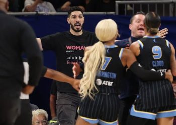 Polémica en la WNBA: Enes Kanter Freedom es expulsado tras altercado con Natasha Cloud