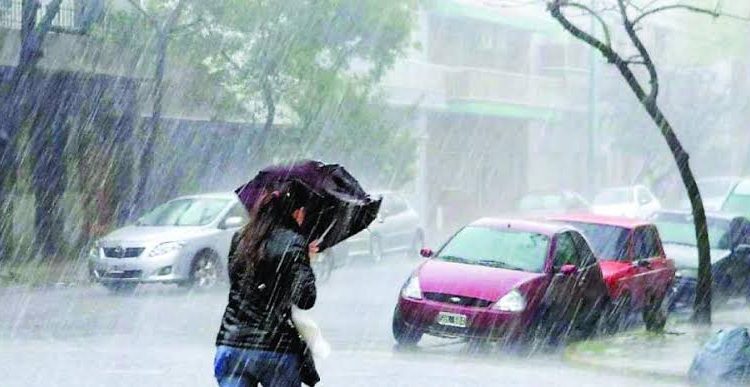 Onda tropical provocará aguaceros y tronadas esta tarde; persistirá el calor en gran parte del país