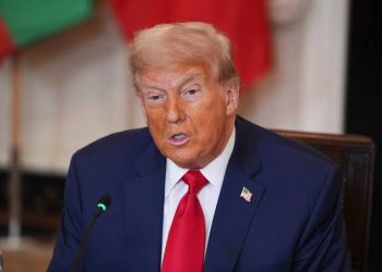 Trump amenaza a Canadá con “consecuencias peores” y eleva tensión comercial