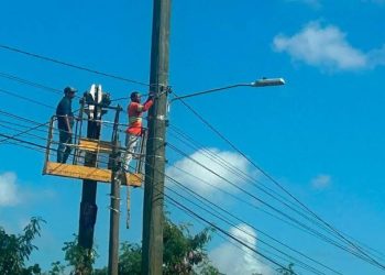 Detienen a dos personas por conexiones eléctricas ilegales en La Guáyiga