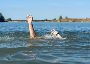 Turista extranjera muere ahogada durante visita a isla Saona