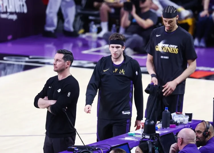 Los Lakers, vendidos por 12.000 millones de dólares a los empresarios Josh Kushner y Bob Iger
