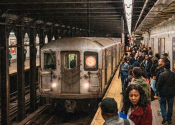 Adolescente murió arrollado al invadir vías de tren MTA Metro-North en Connecticut