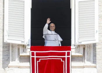 El papa urge a Ucrania y Rusia a que detengan los ataques a objetivos civiles