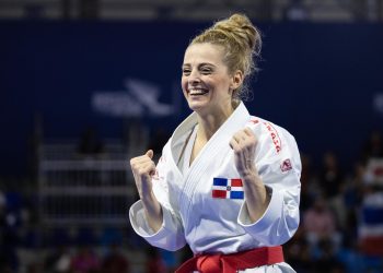 María Dimitrova conquista su sexto oro consecutivo y celebra junto a Félix Sánchez un histórico momento familiar