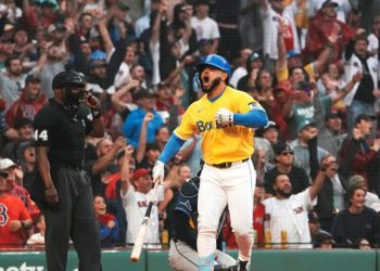 Wilyer Abreu y Jake McCarthy reciben los premios de Jugadores de la Semana