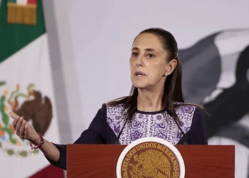 Sheinbaum y Evo Morales lanzan acusaciones en contra del exasesor de Milei detenido en Bolivia