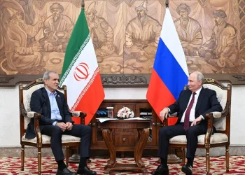 Pezeshkian le dice a Putin que Irán   “vencerá” en su enfrentamiento a Estados Unidos