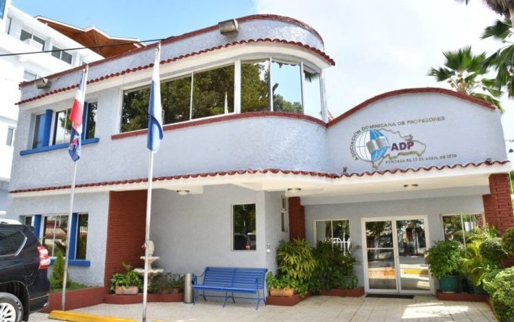 ADP cambia horario de clases en centros educativos de Santo Domingo