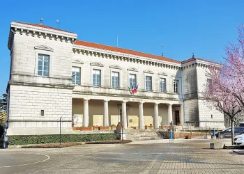 Hallan los cadáveres de cuatro miembros de una misma familia, entre ellos dos niños, en el este de Francia