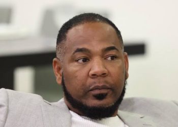 Abogada de Edwin Encarnación evita detalles sobre su presencia en la Fiscalía