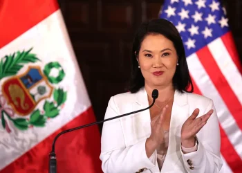Keiko Fujimori busca extender el tiempo de detención de los migrantes irregulares para lograr su expulsión de Perú