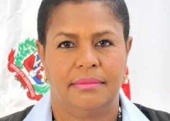 Elsa de León anuncia su renuncia como cónsul dominicana en Hamburgo por falta de apoyo