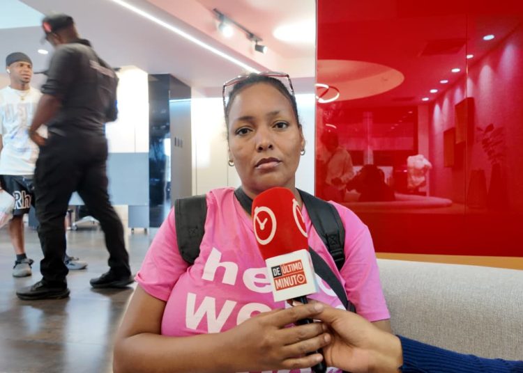 Madre denuncia desaparición de su hija de 8 años tras ser llevada a un centro de protección
