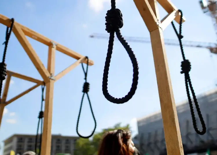 El régimen de Irán ejecutó a un hombre condenado por supuesto espionaje y colaboración con Israel