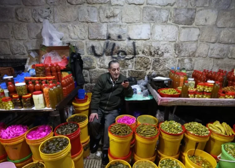 Organismo de la ONU se ve forzado a reducir a la mitad la ayuda alimentaria en Cisjordania