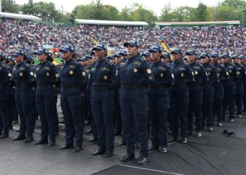 Guatemala incorpora a más de 3.000 policías a sus filas para combatir la inseguridad