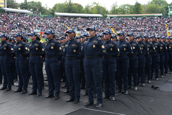 Guatemala incorpora a más de 3.000 policías a sus filas para combatir la inseguridad