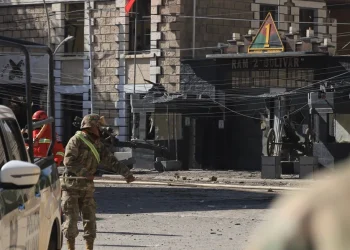 Suben a siete los fallecidos por las explosiones en un cuartel militar en Bolivia
