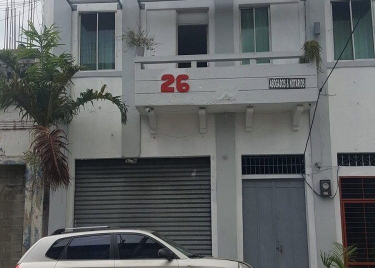 Allanan hotel en la Zona Colonial señalado por ofrecer servicios sexuales promocionados en redes