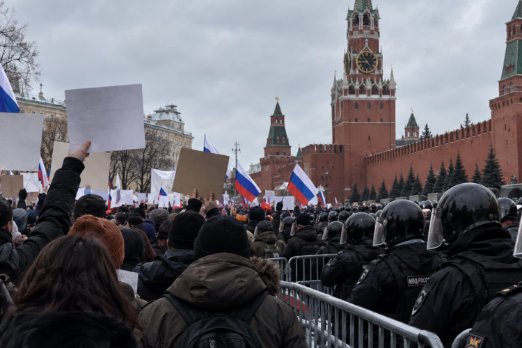 Autoridades rusas rechazan solicitudes para protestar contra fraude electoral del Kremlin