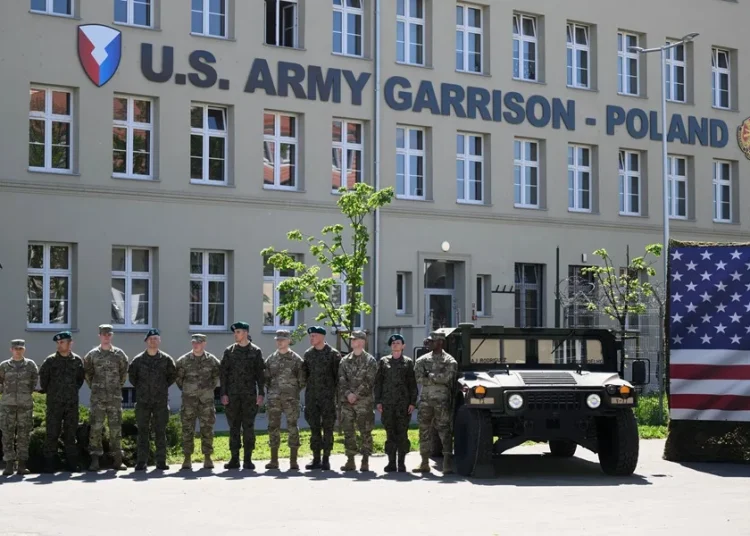 Trump anuncia que EE.UU. está cerca de establecer una base militar permanente en Polonia