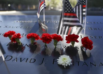 Biden, Obama y Mamdani recuerdan el 11S en Nueva York en una ceremonia sin Trump