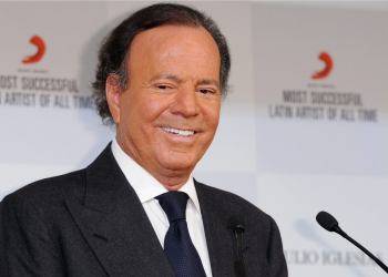 Extrabajadoras de Julio Iglesias acuden a la ONU para solicitar su intervención en el caso por «temor a represalias»
