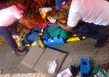 Cinco personas resultan heridas tras deslizarse una jeepeta en Miches