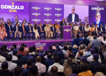Gonzalo Castillo asegura que nada evitará que llegue a la Presidencia