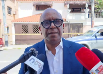Abogado de Oro Duro cuestiona el tiempo que permanecieron agresores en la vivienda antes de atacar al artista