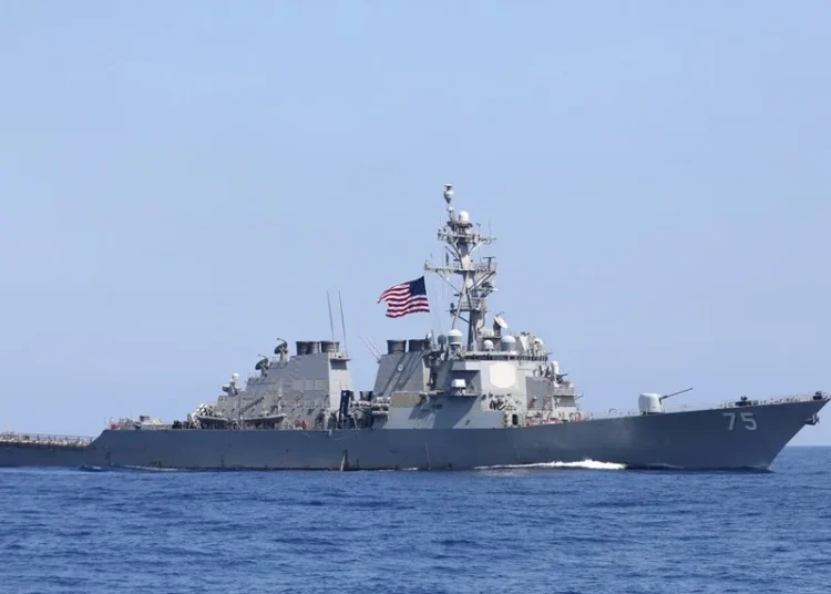 Estados Unidos impide el paso de 100 barcos comerciales tras dos meses del nuevo bloqueo marítimo a Irán