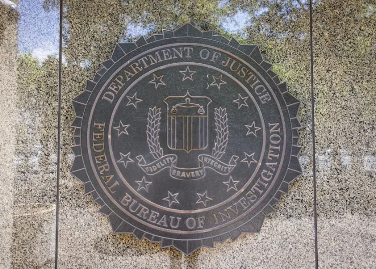 FBI investiga presunto robo de datos del FBI y sus empleados