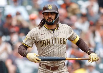 Tatis Jr. y Machado jonronean juntos; Elly de la Cruz lidera ofensiva de los Rojos