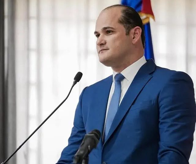 Industria textil y de calzados respalda a Adolfo Pérez y avances en licitación del INABIE