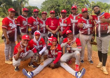 Las Ranas conquistan el campeonato de la Liga de Softbol Los Macos ACD