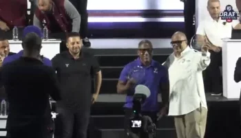 LIDOM reconoce a Jorge Torres y Rafael Mateo por 24 años de trayectoria en el Draft de Novatos