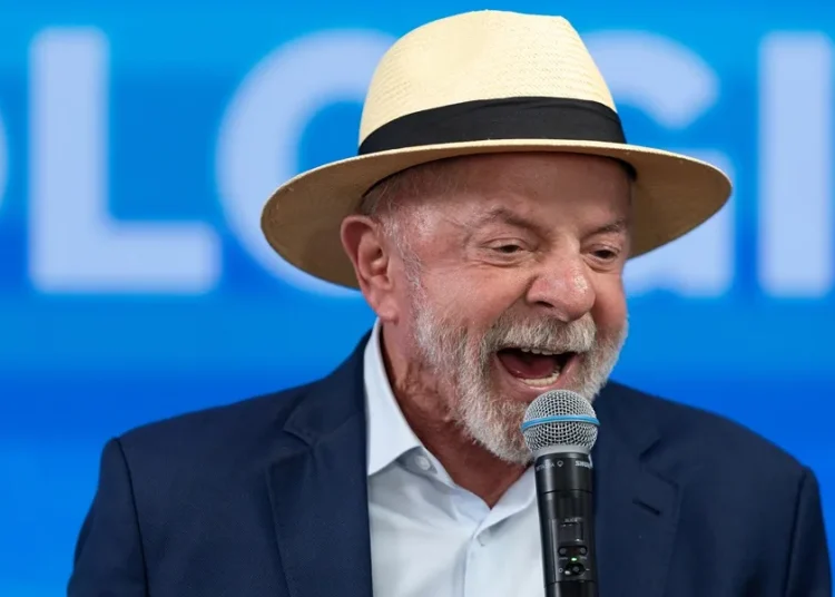 Lula acusa a los Bolsonaro de estar detrás de los casos de corrupción que sacuden Brasil