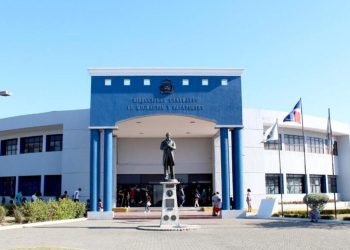Migración detiene a 38 haitianos en operativos realizados en establecimientos de comida del Gran Santo Domingo