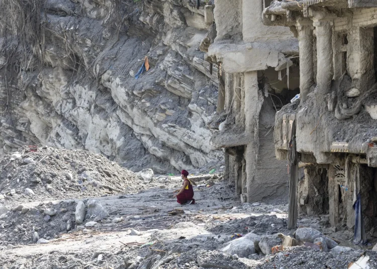 Nepal necesita más de 4.700 millones para la reconstrucción del país tras la riada, según sus cálculos
