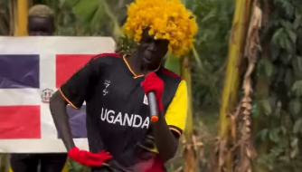 Niños de Uganda sorprenden al bailar al ritmo de música dominicana