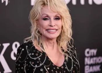 Los Emmy rinden homenaje a Dolly Parton, Rob Reiner y Catherine O’Hara