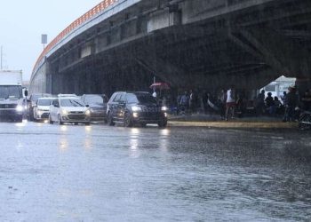 Vaguada provocará fuertes aguaceros y tormentas eléctricas; mantienen alertas y avisos