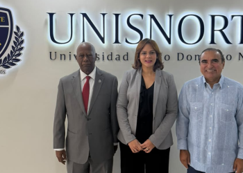 Dirigentes de Fuerza del Pueblo visitan Universidad del Norte en SDN