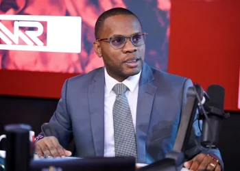 Ramón Tolentino advierte que mensajes “kurú” y “1600” podrían buscar despistar en caso Julián Oro Duro