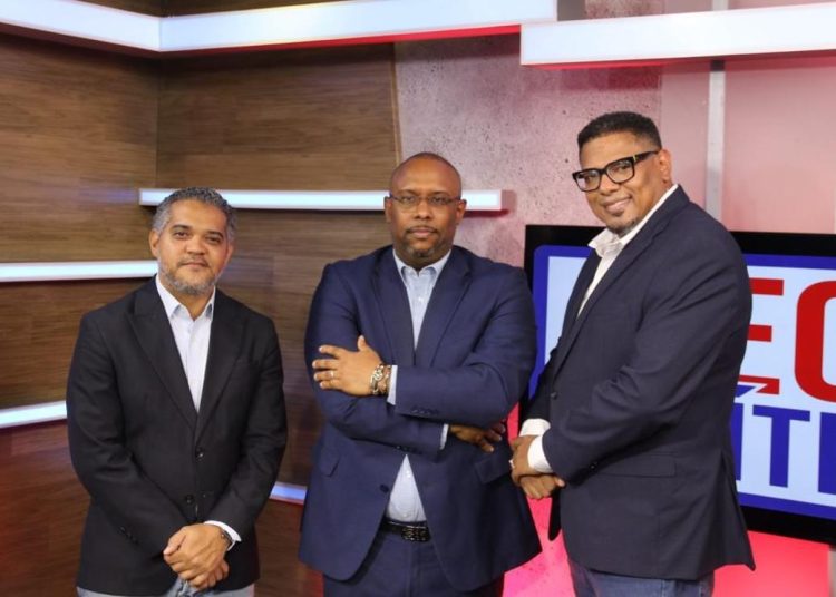 Periodistas Joel Suero y Melvinson Almánzar estrenan programa “Juego Político”