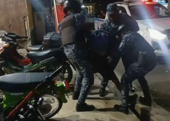 Denuncian presunta agresión policial durante apresamiento de un ciudadano en Jarabacoa